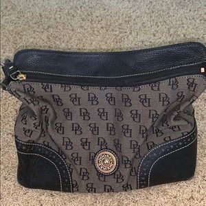 Dooney and bourke shoulder bag